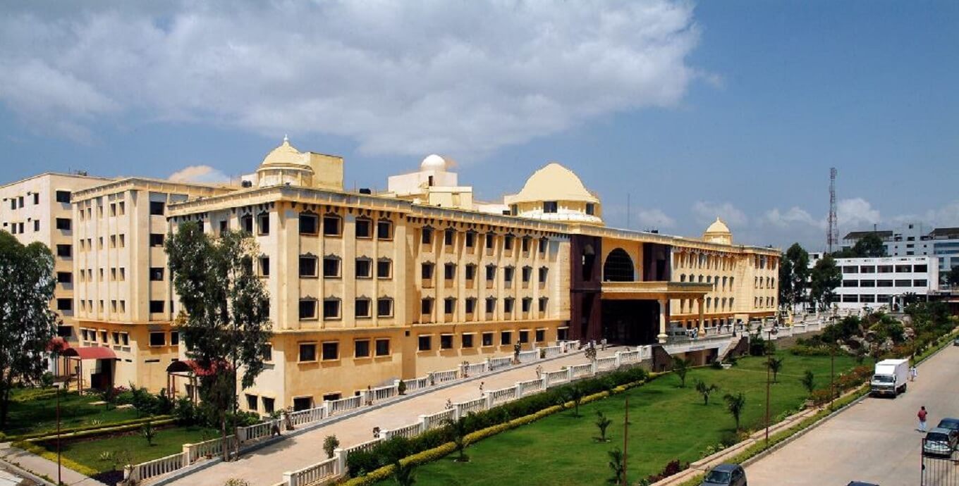 Vydehi Institute of Medical Sciences and Research Centre campus